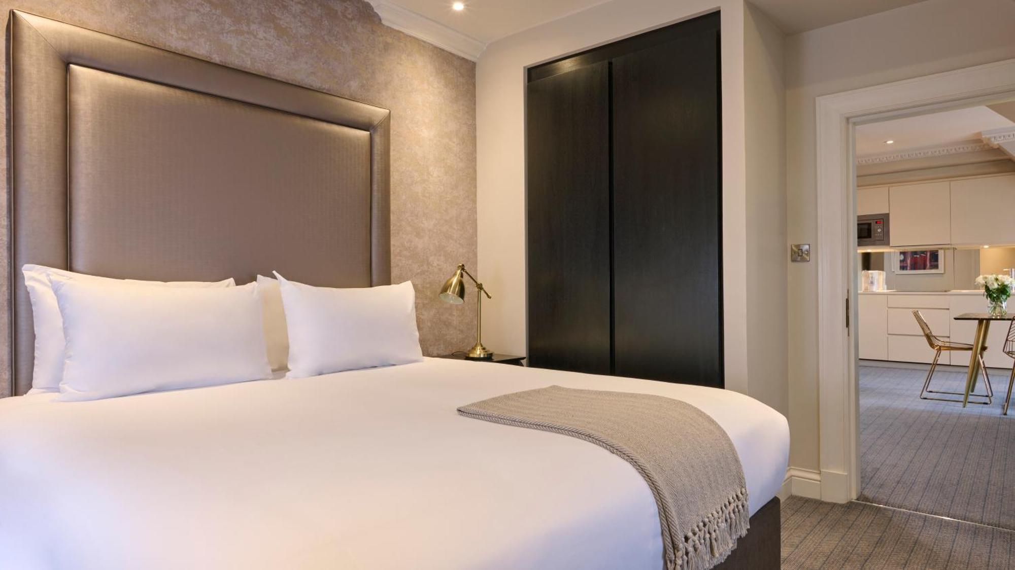 Fraser Aparthotel 4*