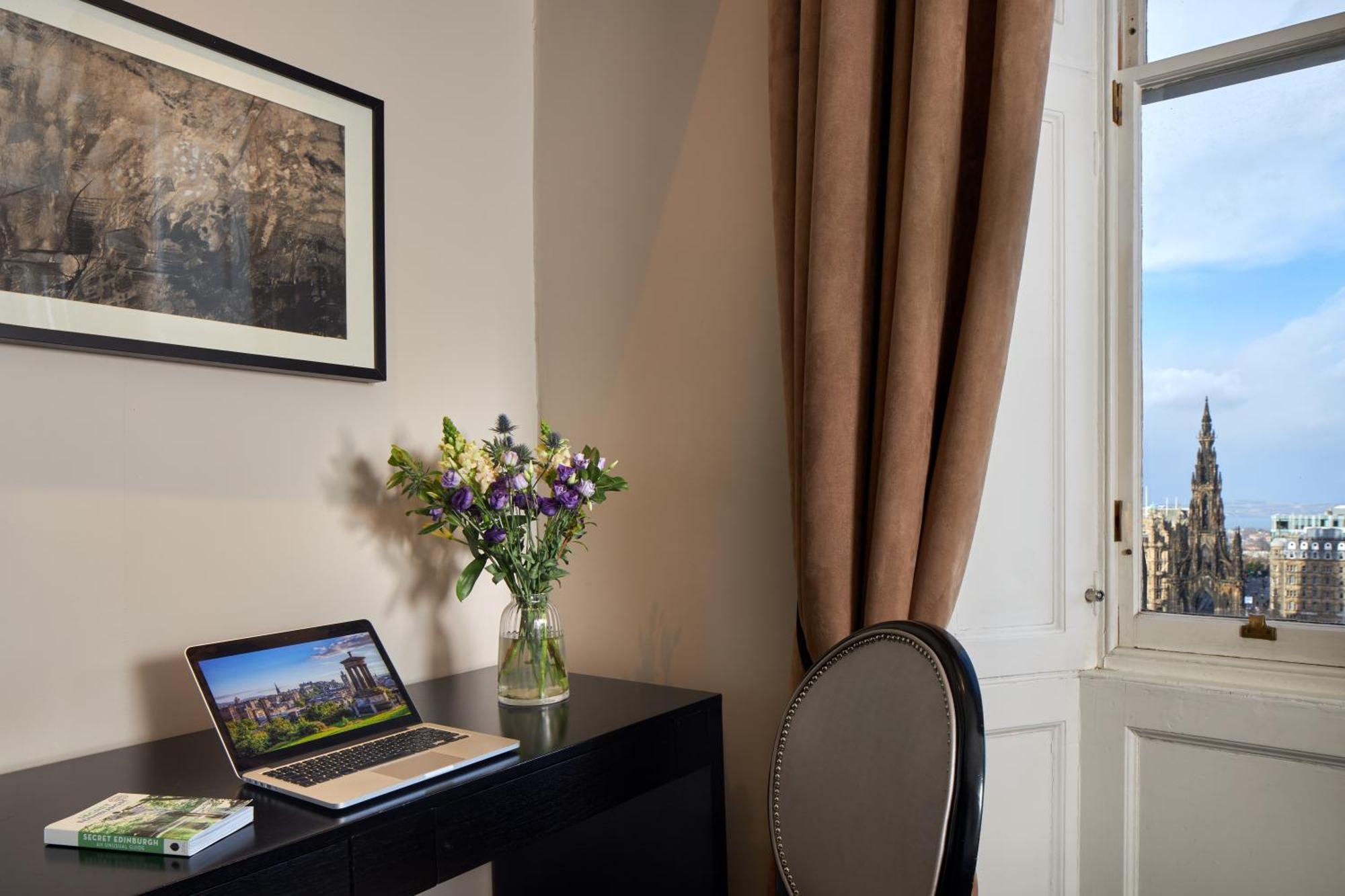 Aparthotel Fraser 4*